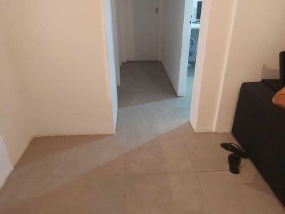 Serviço realizado em uma Limpeza Pós-Obra Residencial - Foco em Pisos(remoção de tintas)