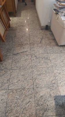 Serviço realizado em uma Limpeza Residencial - Foco nos Pisos(Porcelanato)